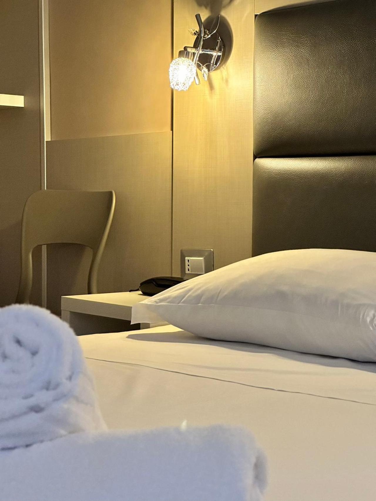 Hotel City 20 Milano Exterior foto