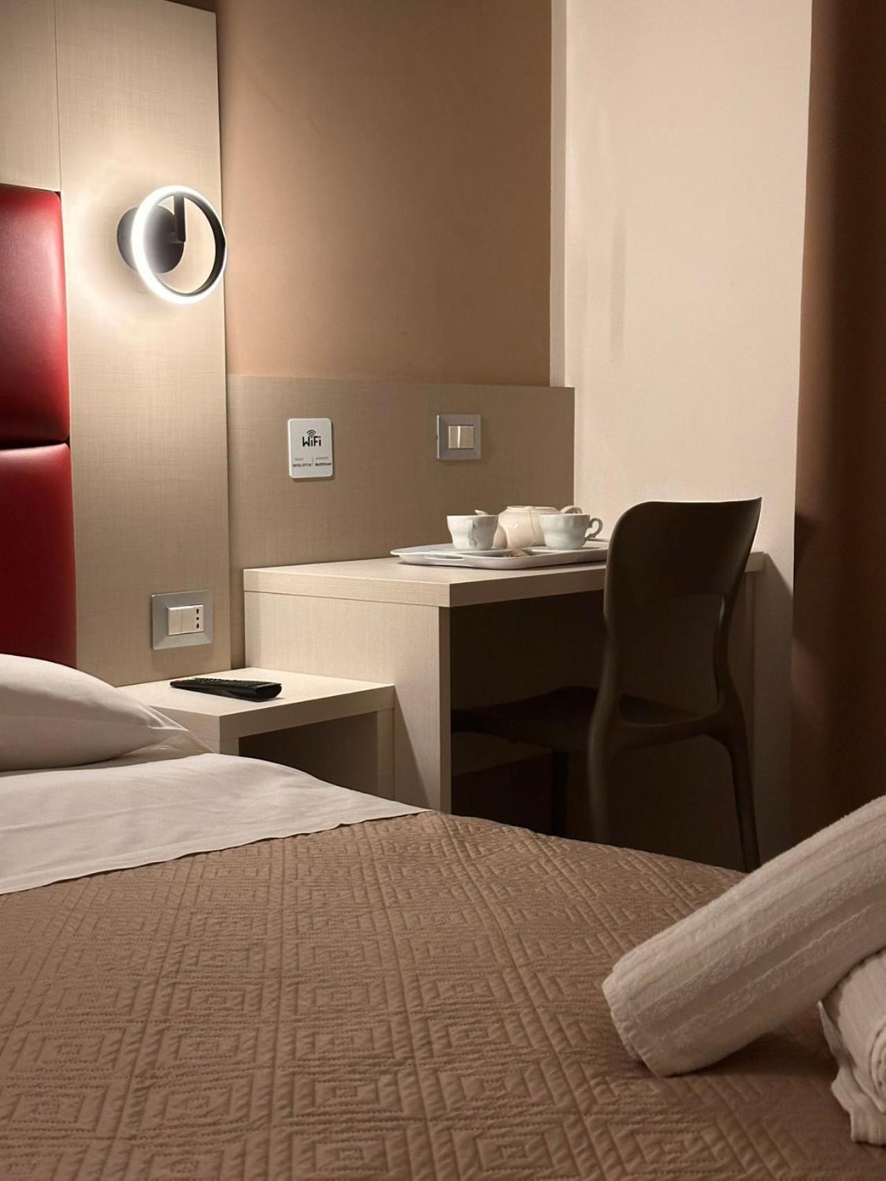 Hotel City 20 Milano Exterior foto